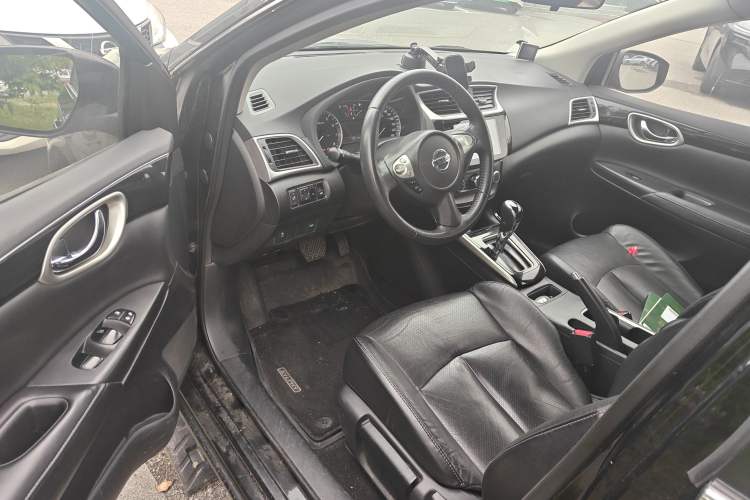 Used Nissan Sylphy 2019 1.6XV CVT Smart Connect Luxury Edition China VI Standard Driver Seat