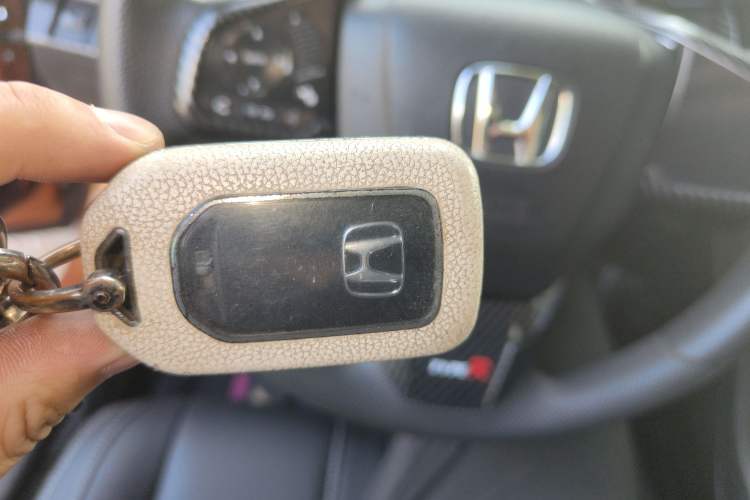 Used Honda Civic 2016 220TURBO CVT Luxury Edition
