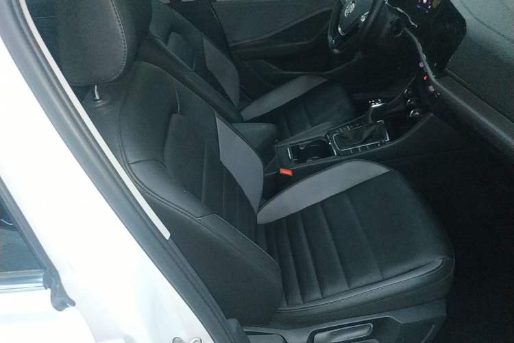 Used Volkswagen Sagitar 2022 280TSI DSG Flyover Edition
