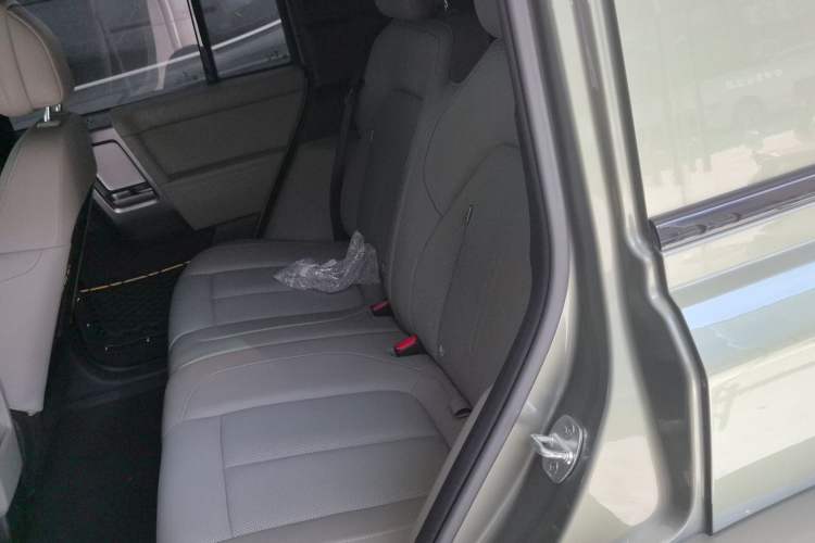 Used iCAR V23 2025 501 Four-Wheel Drive Intelligent Driving Version Left Rear Seat