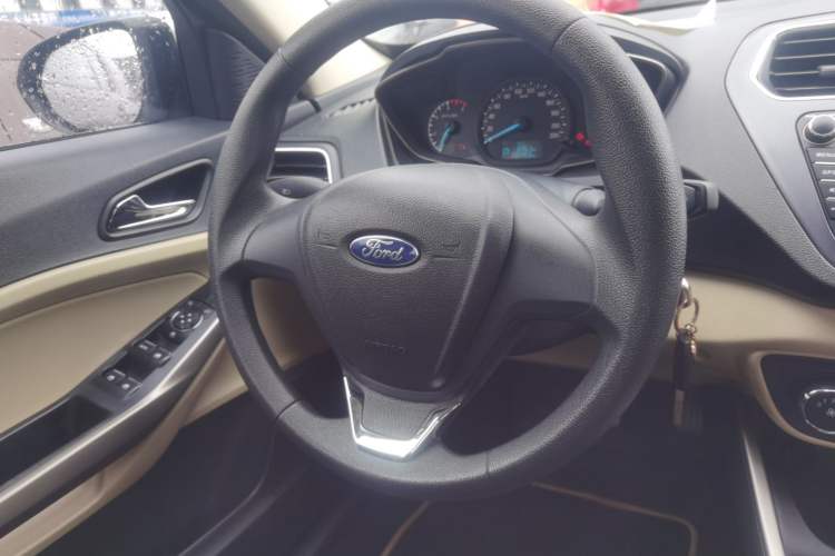 Used Ford Escort 2017 1.5L Automatic Comfort Model Steering Wheel