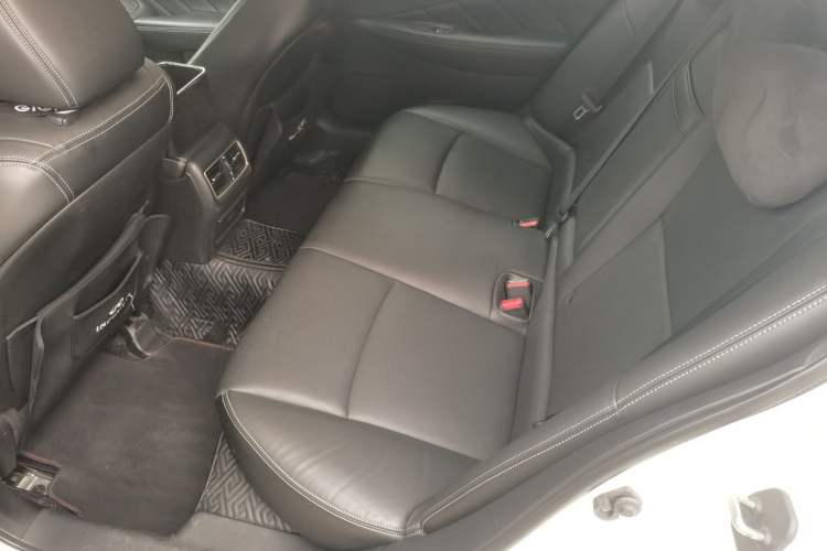 Used Infiniti Q50L 2018 2.0T Enjoyment Version China VI Standard