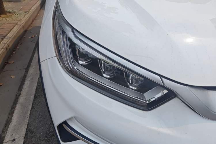 Used BYD Yuan Pro 2023 401 km Deluxe Version Right Front Headlight