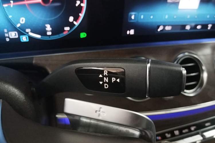 Used Mercedes-Benz E-Class 2023 Updated E 300 L Fashion Edition
