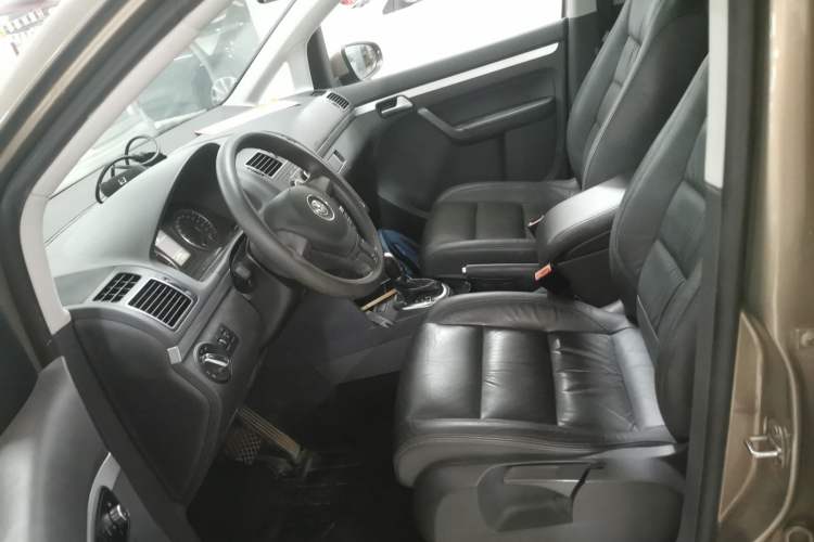 Used Volkswagen Touran 2015 1.4T DSG Comfort Edition 5 Seats