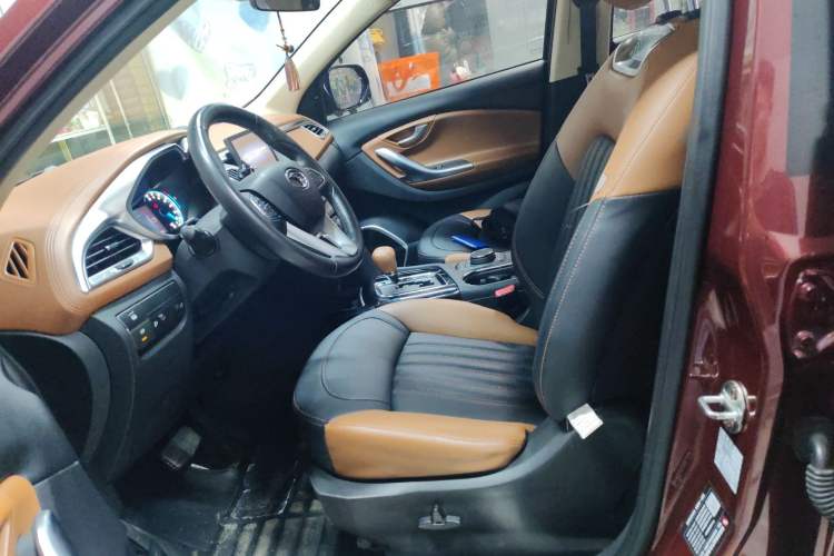 Used Soueast DX7 2015 1.5T Automatic Prestige Model Left Front Seat