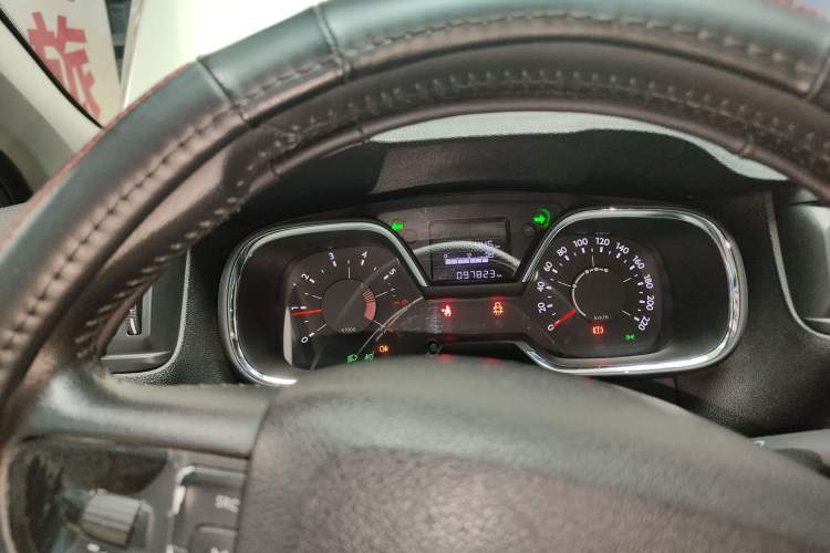 Used Citroen C4 Sega 2016 1.6L Manual Luxury Model
