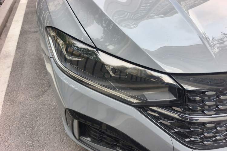 Used Volkswagen Lavida 2023 300TSI DSG Starry Sky Elite Edition Right Front Headlight