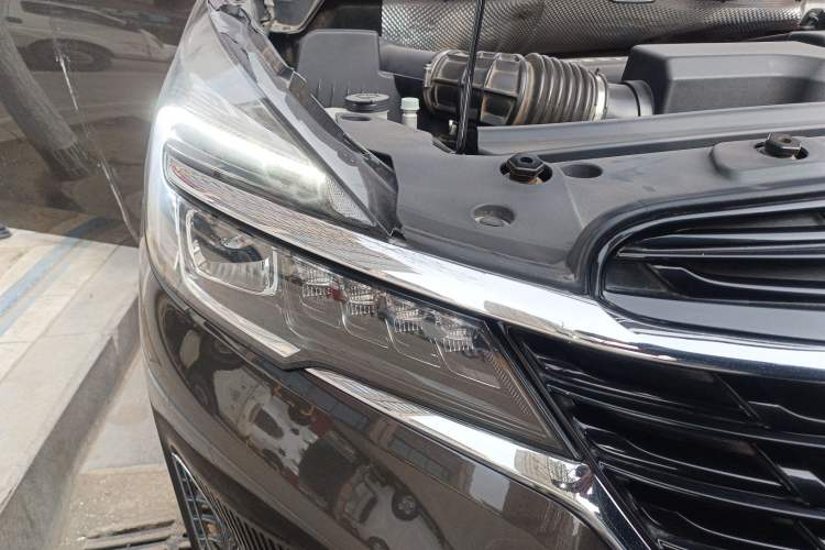 Used Buick GL8 2021 Land Cruiser Executive Class 652T Comfort Model