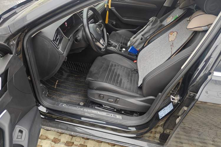 Used Volkswagen Magotan 2020 330TSI DSG Luxury Edition Left Front Seat