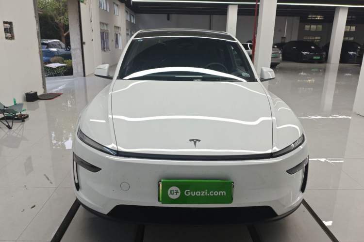 Used Tesla Model Y L 2025 Model Long-Range All-Wheel-Drive Version
