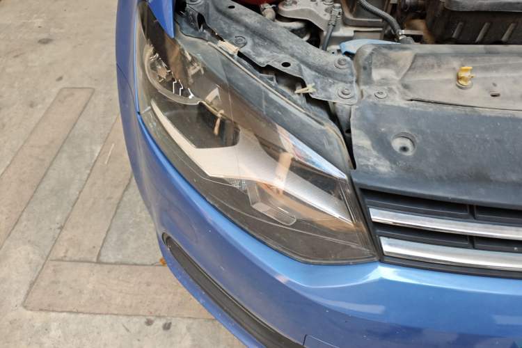 Used Volkswagen Polo 2014 1.4L Manual Fashion Edition Right Front Headlight