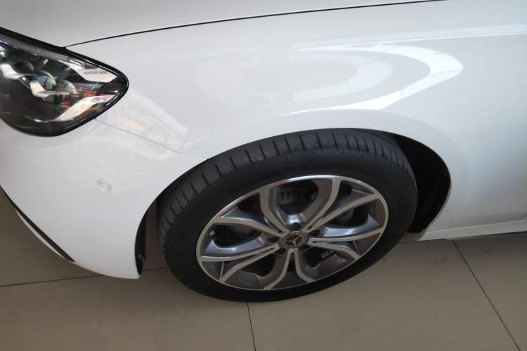 Used Mercedes-Benz E-Class 2021 Restyled E 300 L Sporty and Stylish Edition
