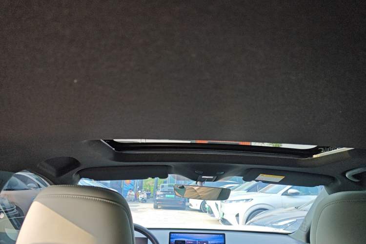 Used Roewe D6 2025 450km Deluxe Edition