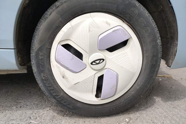 Used Chery QQ Ice Cream 2022 170km Sundae Phosphate Lithium-Ion