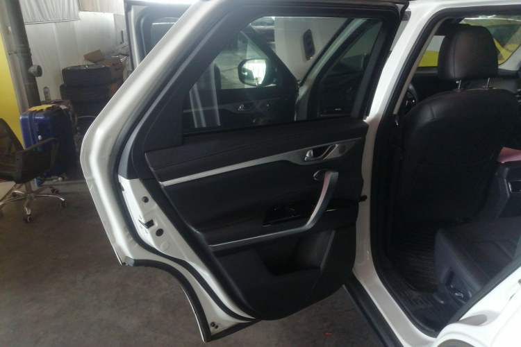 Used Changan CS95 2019 2.0T Two-Wheel-Drive Luxury Version