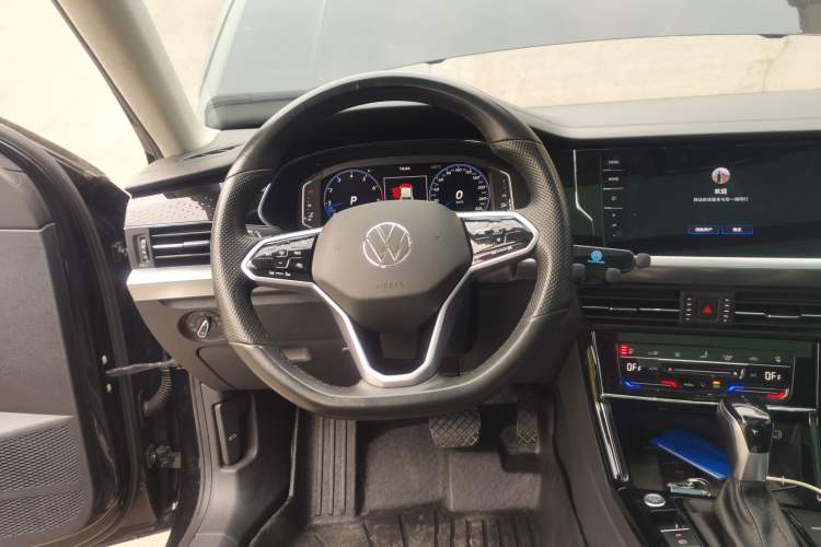 Used Volkswagen Passat 2022 330TSI Starry Luxury Edition Steering Wheel