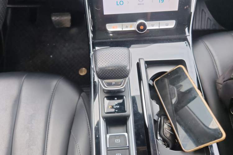 Used Roewe RX5 MAX 2019 300TGI Automatic Smart Cabin Luxury Edition