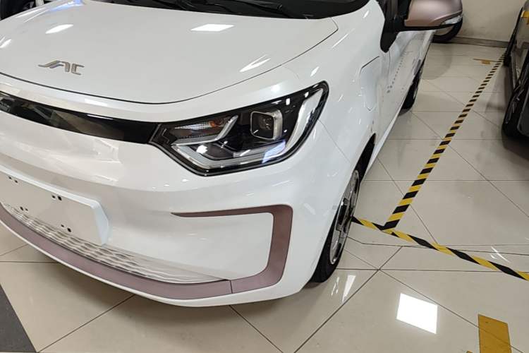 Used JAC Yiwei E10X 2024 Charming Edition 301km Lite
