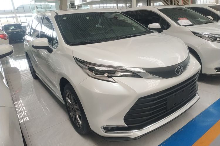 Used Toyota SIENNA 2026 Model 2.5L Dual-Engine Two-Wheel-Drive Comfort Edition Front Right 45 Deg