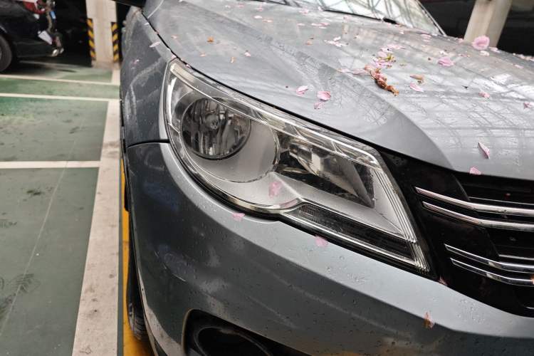 Used Volkswagen Tiguan 2010 1.8 TSI Automatic Two-Wheel Drive Urban Edition Right Front Headlight