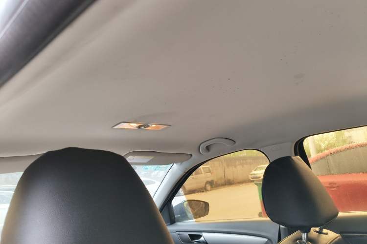 Used Volkswagen Lavida 2013 Revised Classic 1.6L Automatic Fashion Edition