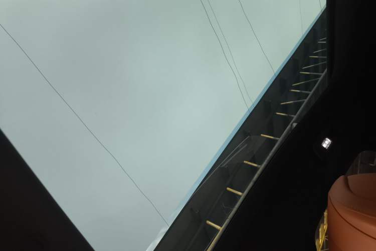 Used Hima AITO M5 2025 Extended-Range Ultra Rear-Wheel-Drive Version Headliner