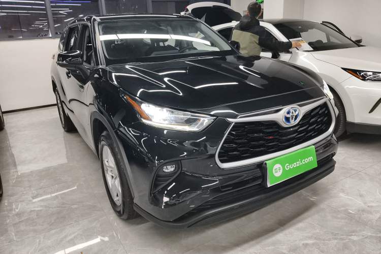 Used Toyota Highlander 2023 2.5L Smart Electric Hybrid Dual-Engine 4x4 Elite Edition 7 Seats Front Right 45 Deg