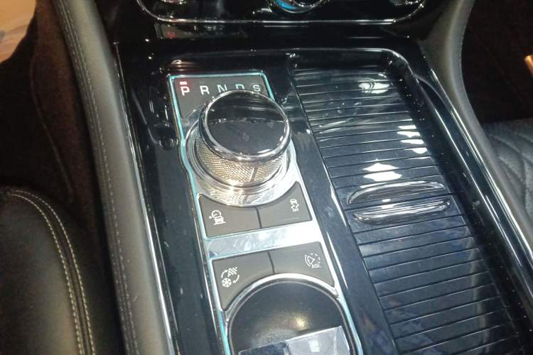 Used Jaguar XJ 2018 XJL 3.0 SC Two-Wheel-Drive Panoramic Business Edition