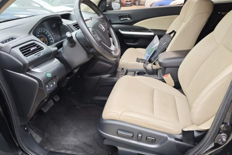 Used Honda CR-V 2015 2.4L two-wheel drive luxury version Left Front Seat