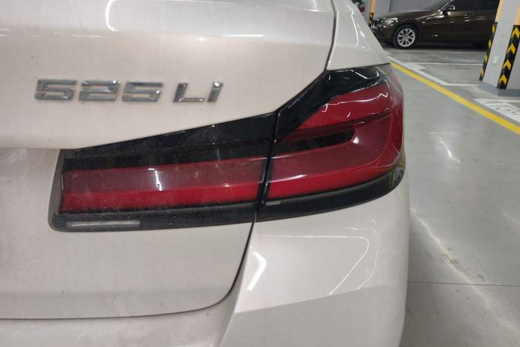 Used BMW 5 Series 2022 Second Facelift 525Li M Sport Package