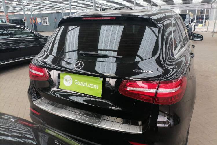 Used Mercedes-Benz GLC 2018 GLC 260 4MATIC Luxury Model
