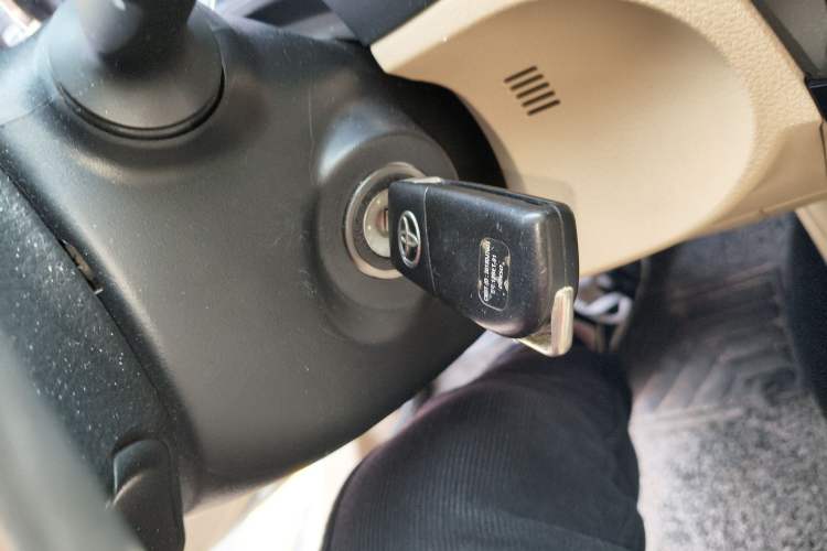 Used Toyota Corolla 2014 1.6L CVT GL
