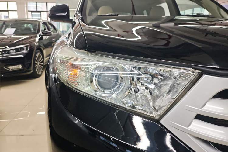 Used Toyota Highlander 2012 3.5L 4x4 7-Seater Luxury Edition with Navigation Right Front Headlight