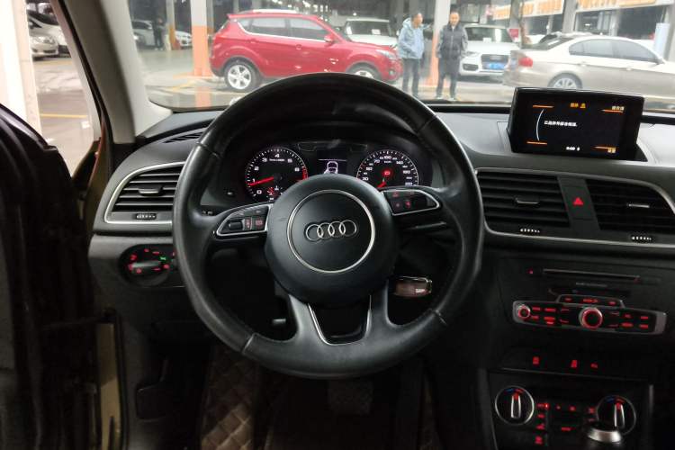 Used Audi Q3 2017 35 TFSI Fashion Model
