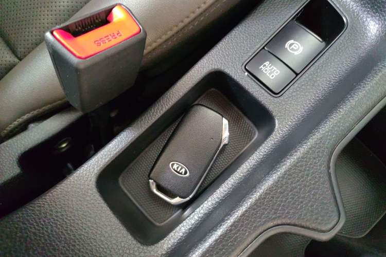 Used Kia Sportage R 2018 2.0L Automatic Smart Luxury Version China V Standard Vehicle Key