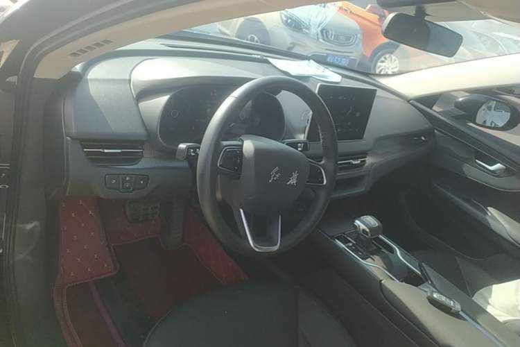 Used Hongqi E-QM5 2023 Revised Version Basic Travel Edition
