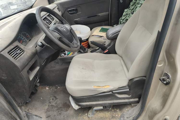 Used Wuling Rongguang V 2016 1.5L Standard Version Left Front Seat
