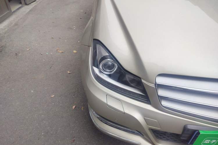 Used Mercedes-Benz C-Class 2011 C 200 CGI Fashion Model
