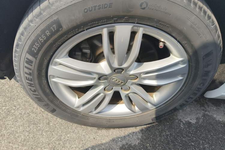 Used Audi Q3 2015 35 TFSI Comfort Model