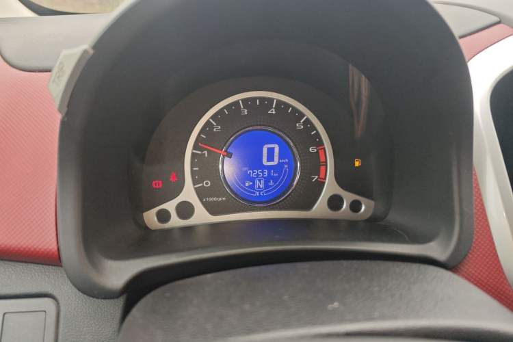 Used CHANGAN Benni 2015 1.4L IMT Luxury Model China V Standard