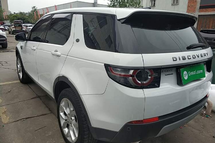 Used Land Rover Discovery Sport 2016 2.0T HSE Rear Left 45 Deg