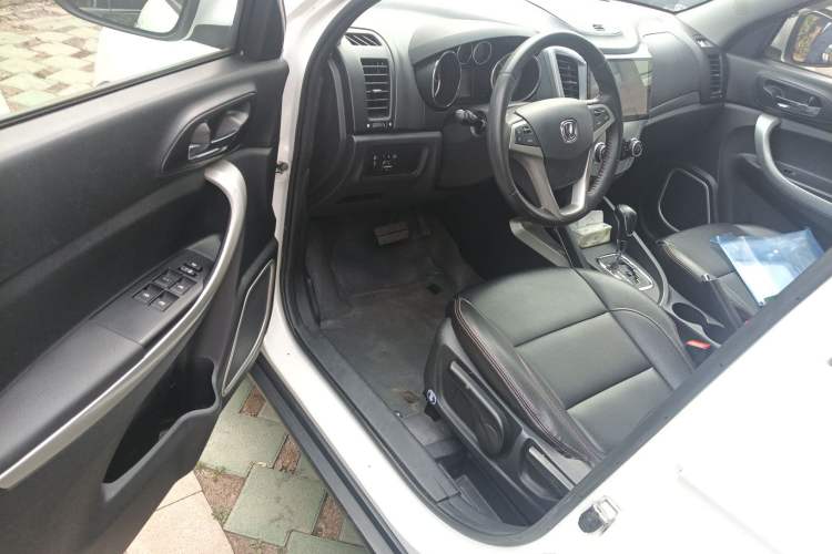 Used Changan CS35 2014 1.6L Automatic Luxury Model China IV Standard