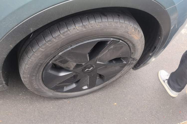 Used ONVO L60 2024 60 kWh All-Wheel Drive