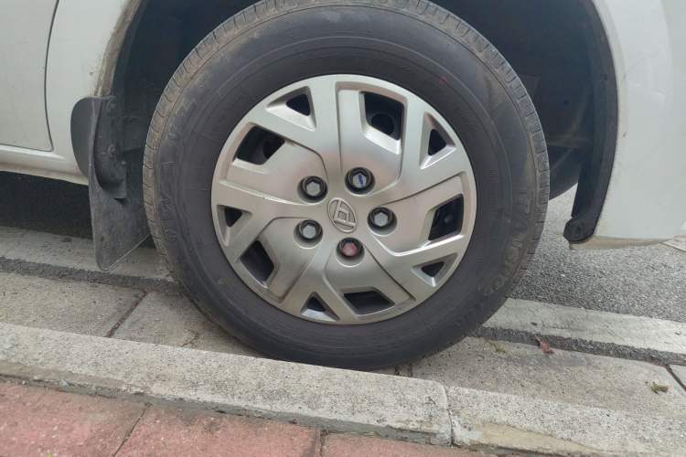 Used SAIC MAXUS Xintu V80 2025 PRO Aoyuntong 2.0T Automatic Long Wheelbase Ultra-Low Roof 6/7/8/9-Seater