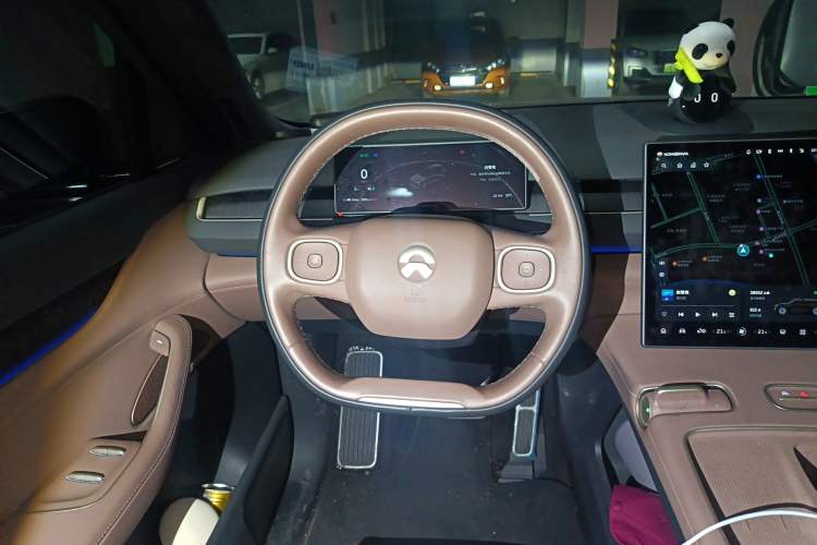 Used Nio ES8 2024 75 kWh Steering Wheel