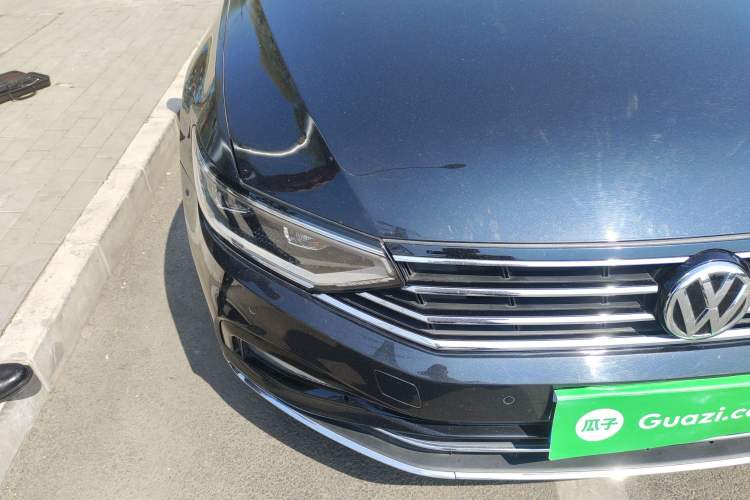 Used Volkswagen Magotan 2020 330TSI DSG Luxury Edition Right Front Headlight