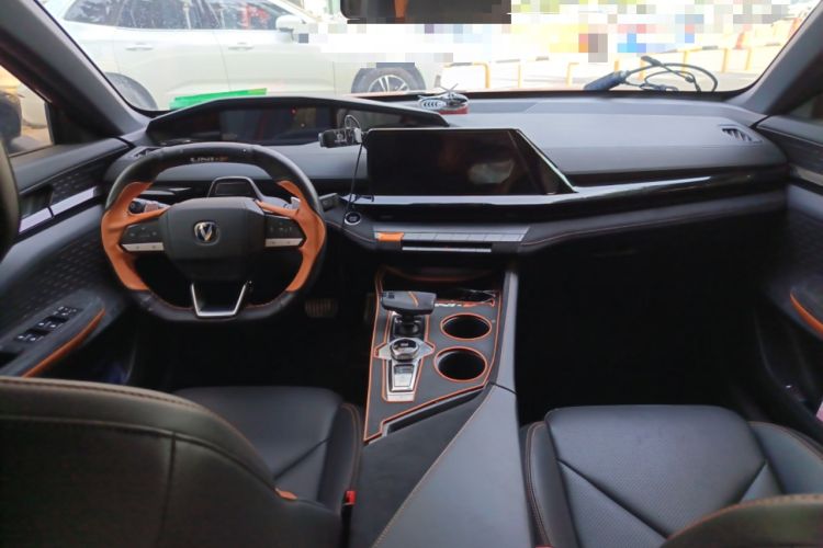 Used CHANGAN UNI-V 2022 1.5T Sport Edition
