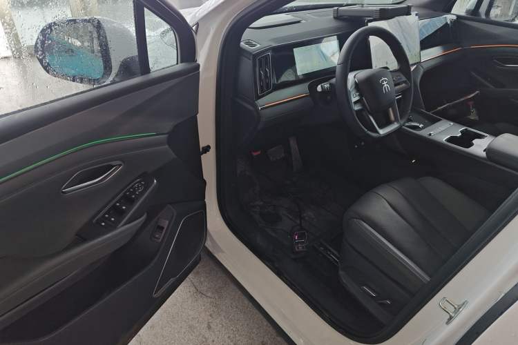 Used BYD Song L DM-i 2026 Model 130KM Superior Version
