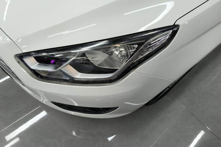 Used Ford Escort 2017 Happy Edition 1.5L Manual Fashion Model